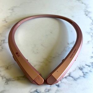 LG Bluetooth retractable headset with Harman/Kardon Speakers